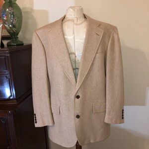 Paul Stuart Sport Coat 40 Regular Camel colored wool 2 button